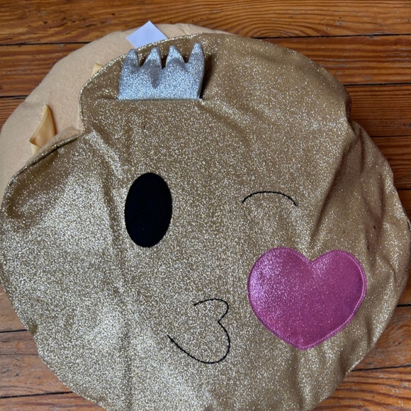 Pottery Barn Kids Emoji costume size 4-6